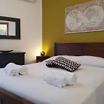בית הארחה Blue Dolphin 3*