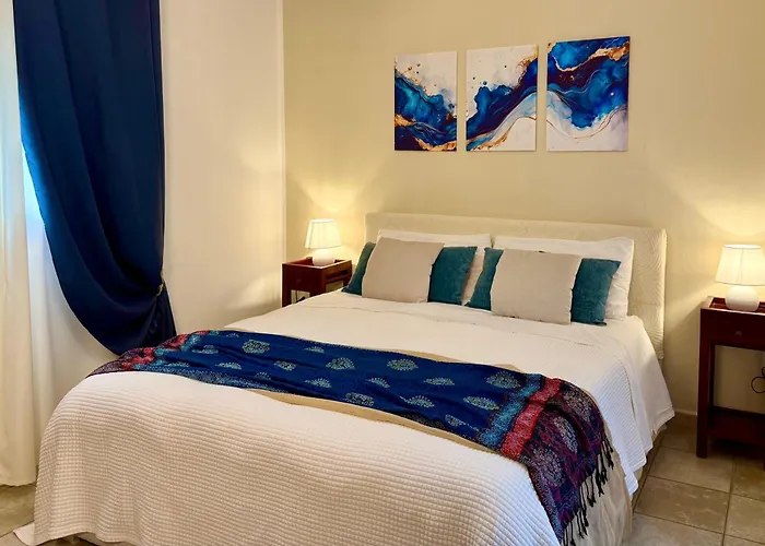 Blue Dolphin Πανσιόν 3*